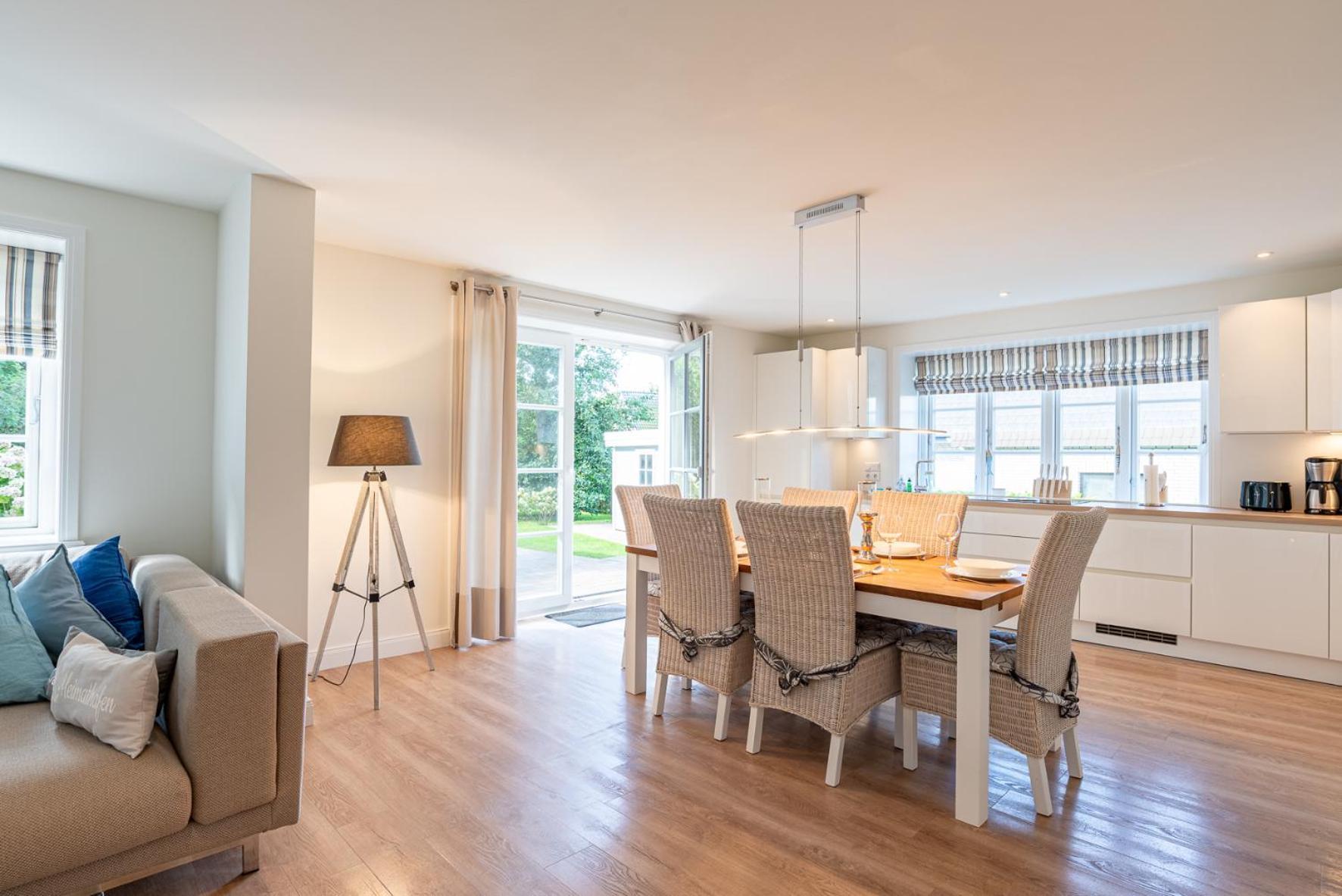 Huus Leeftalich Villa Alkersum ภายนอก รูปภาพ